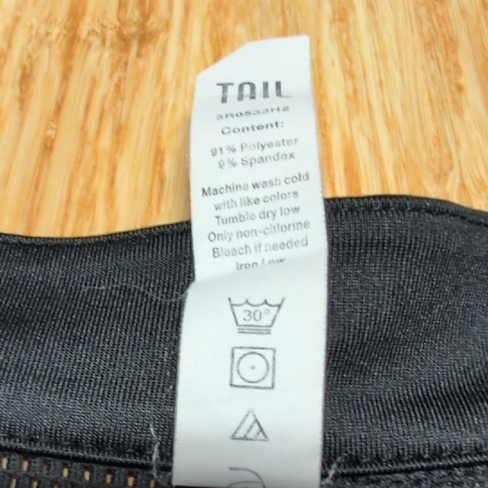 Tail Activewear Black Zip-Front Mock Collar Sleeveless Polo Size L - Picture 7 of 7